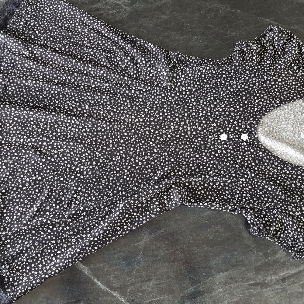 Dress - Picture 4 of 7